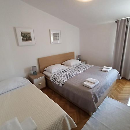 Apartments Pinery Makarska Ngoại thất bức ảnh