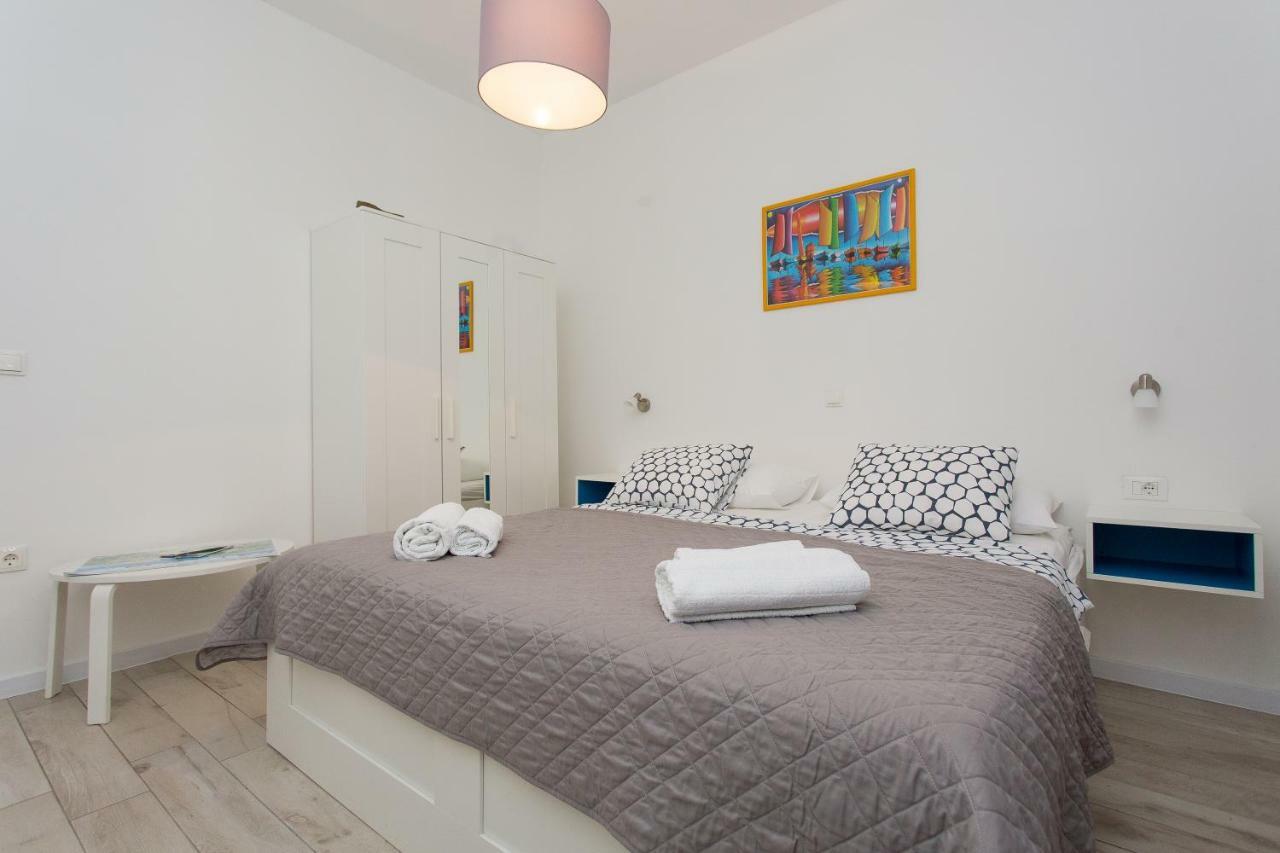 Apartments Pinery Makarska Ngoại thất bức ảnh