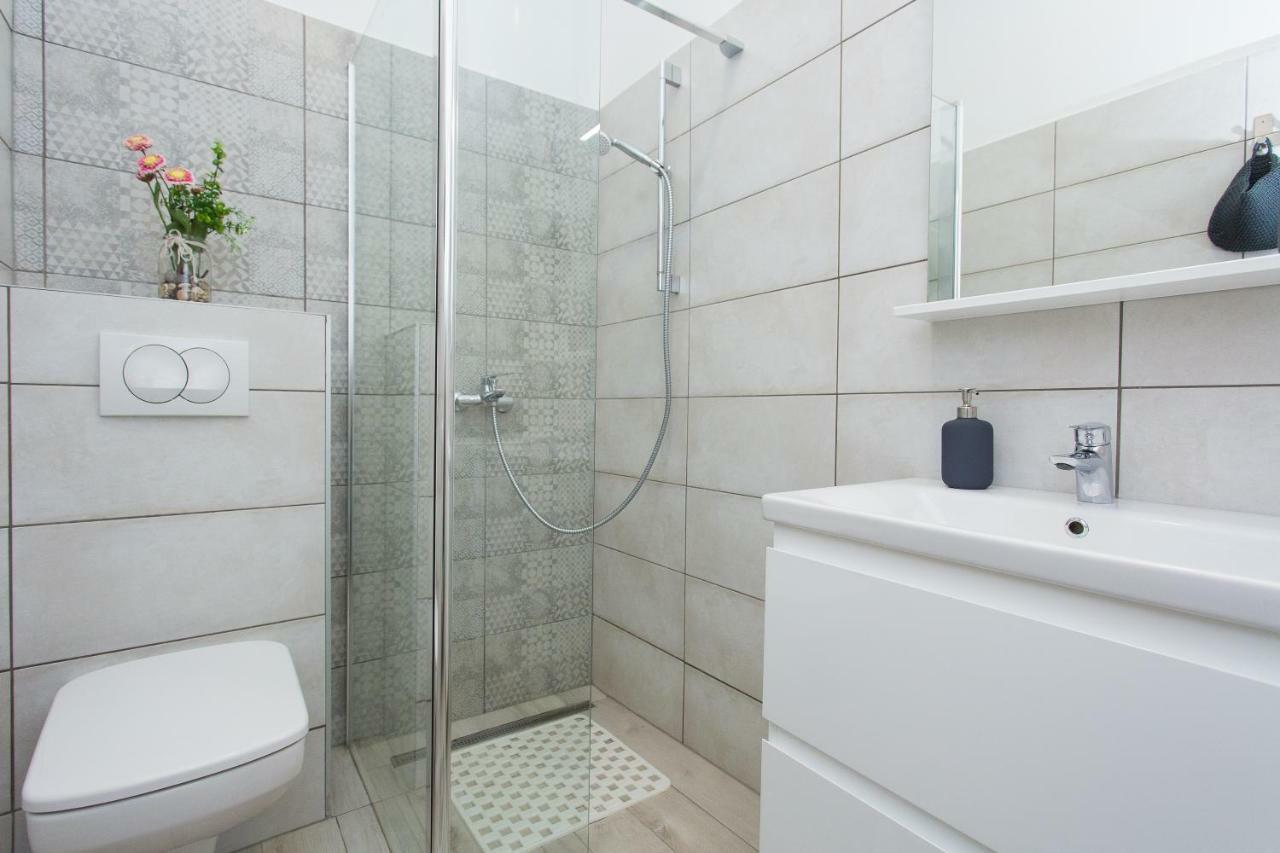 Apartments Pinery Makarska Ngoại thất bức ảnh